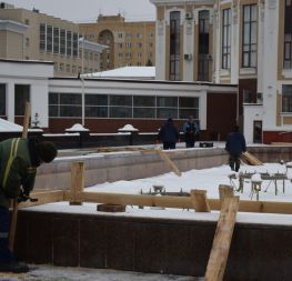 В Тамбове консервируют на зиму фонтан на площади Ленина